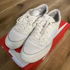 Reebok pizza sliceのサムネイル