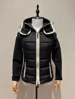 モンクレール　グルノーブル　ダウンジャケット　レディース　ユニセックス　Sサイズ