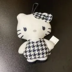 ハローキティ ぬいぐるみ 千鳥格子柄 画像・写真 | 『ハッピーセット』23年ラストは「ハローキティ