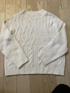 ケーブルニット ホワイト セーター Mサイズ