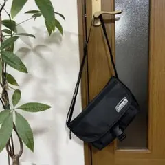 Coleman ショルダーバッグ ブラック　MonoMax