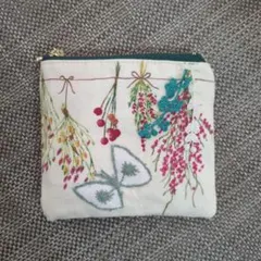 可愛いミニポーチ　スワッグ柄