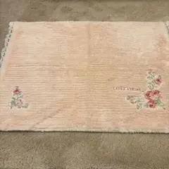 LAURA ASHLEY ♡バスマット 、玄関マットのサムネイル