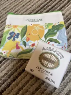 ロクシタン　アーモンドソープ　　ポーチセット