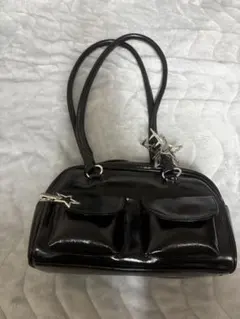 ブラック ショルダーバッグ 光沢 合成皮革