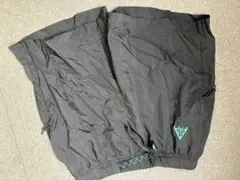 NIKE ACG ハーフパンツ ブラック Mのサムネイル