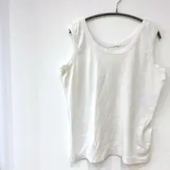 ノースリーブ タンクトップ ホワイト 伸縮性あり　夏服 白 ジムウェア