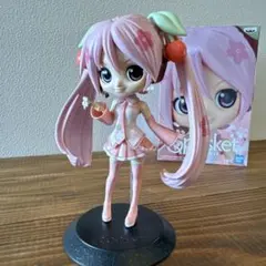 Q posket 初音ミク 桜ミク フィギュアのサムネイル