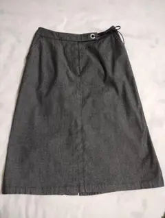 膝丈スカートのサムネイル