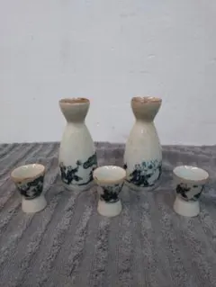 昭和レトロ 染付 松下唐子図 酒器セット（徳利2客・お猪口3客）貫入 骨董