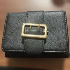 アベイル購入品　バックル付き ブラック 三つ折り財布のサムネイル