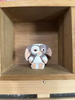 capsule flockies　グレムリン　ギズモ　すねる