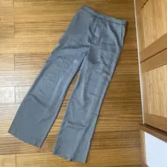 ユニクロ　レディース ストレートスラックス グレー　グリーン
