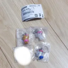 匿名配送ハローキティ　めじるしアクセサリー　3種セット