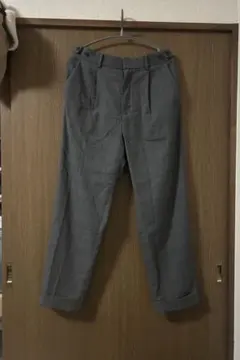 グレー チェック柄 プリーツ入りスラックス