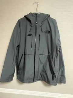 THE NORTH FACE マウンテンパーカーのサムネイル