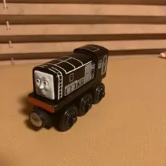 きかんしゃトーマス　 木製レールシリーズ ディーゼル　Y5194