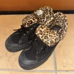 VANS ハイカットスニーカー23.0cm ブラックレオパード柄のサムネイル