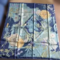Salvatore Ferragamo 花柄スカーフ 約90cm