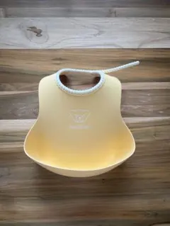 ベビービョルン　スタイ　イエロー