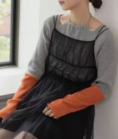 Kastane 袖配色アメスリリブニット　グレー　オレンジ