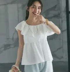 La boutique BonBon アシメラッフルキャミブラウス - メルカリ