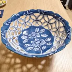 美品 有田焼 染付 透かし彫り 菓子鉢のサムネイル