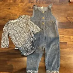 baby GAP 花柄ロンパースとオーバーオールセット 80センチ