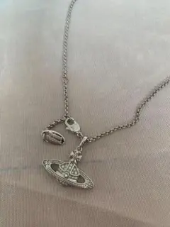 Vivienne Westwood オーブ ネックレス シルバーのサムネイル