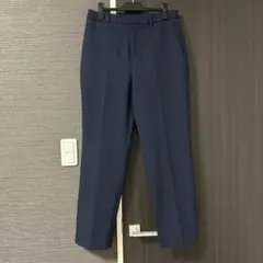 美品✨ユニクロ　感動スリムパンツ　ネイビー L