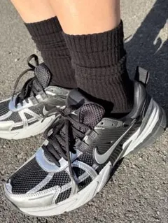ナイキ V2K RUNブラック シルバー スニーカー NIKE 人気モデル 美品