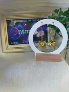 ハンドメイド フローラルデザイン ピアス ゴールド 花 ビーズ