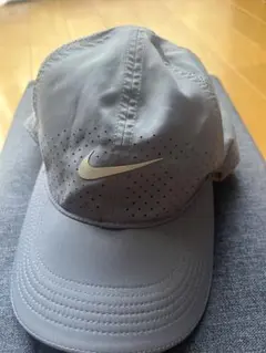Nike Featherlight グレーキャップ