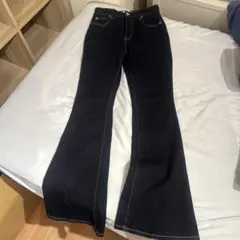 AZUL BY MOUSSY フレアデニムパンツ Mサイズのサムネイル