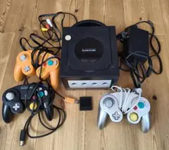 ゲームキューブ 本体　 コントローラー3つ、メモリーカード付き