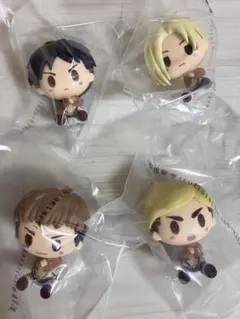 進撃の巨人　ちょこのっこフィギュア　4種