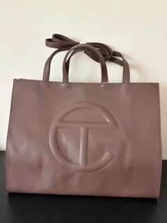 新品未使用品　TELFAR トートバッグフェイクレザー　チョコレートのサムネイル
