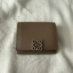 LOEWE アナグラム トライフォールド ウォレット 【お値下げ交渉可】のサムネイル