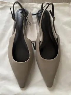 未使用品 ZARA レザーフラットシューズ サイズ41（26.6cm）