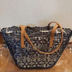 レース編み花柄カゴバック　ネイビー　新品タグ付き