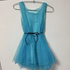 青色ノースリーブドレス