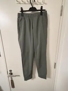 GU グリーン ジョガーパンツ