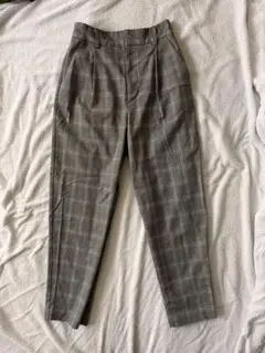 GU チェック柄 テーパードパンツ Sサイズ