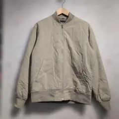 UNIQLO ベージュ MA-1 フライトジャケット