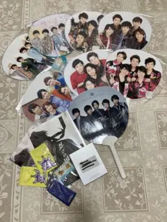 嵐ジャンボうちわ、10周年アニバサリーファンクラブ限定記念品などまとめ売りです。