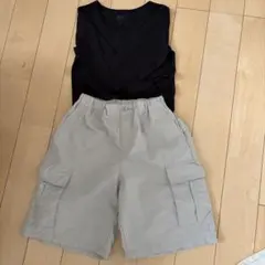 キッズ黒長袖Tシャツヒートテックとベージュカーゴショーツセット
