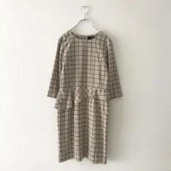 【BEAMS LIGHTS】ウエストペプラム チェックワンピース ベージュのサムネイル