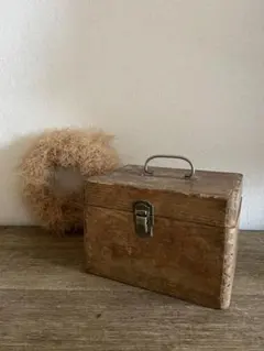 오래된 도구 상자 무료 제공
