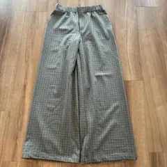 ユニクロC xsカーキ系チェック柄ワイドパンツ
