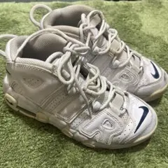 Nike Air More Uptempo 3.5Y ホワイト22.5cm